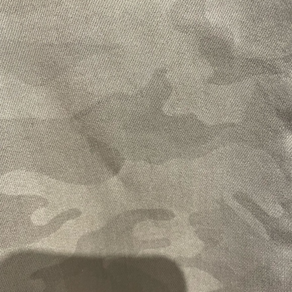 American Eagle faded camo skinny jeans size 2 - Picture 5 of 9